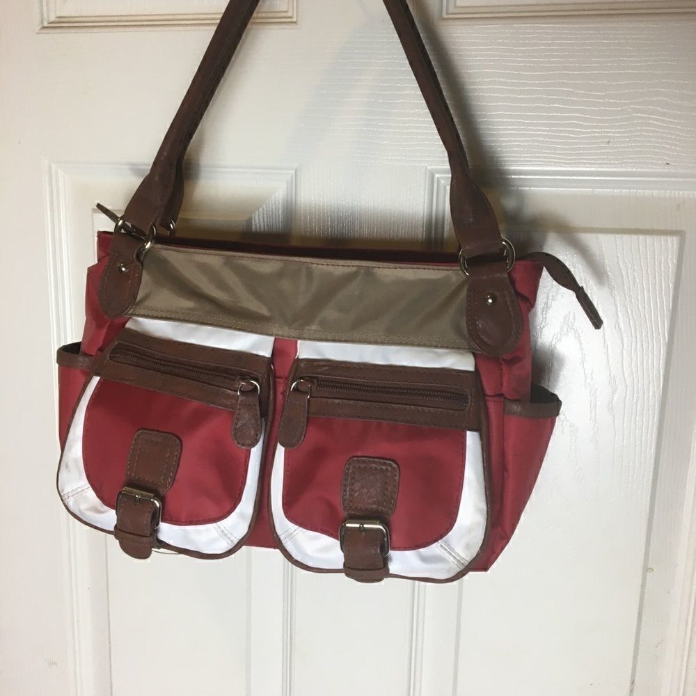 Kim Rogers sholder bag practical and elegant.